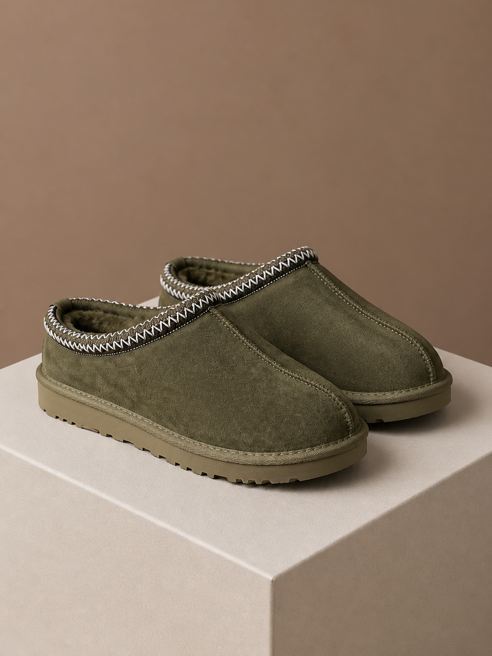 Women's Chestnut Faux Fur Lined Outdoor Slippers with Memory Foam Footbed - Green
