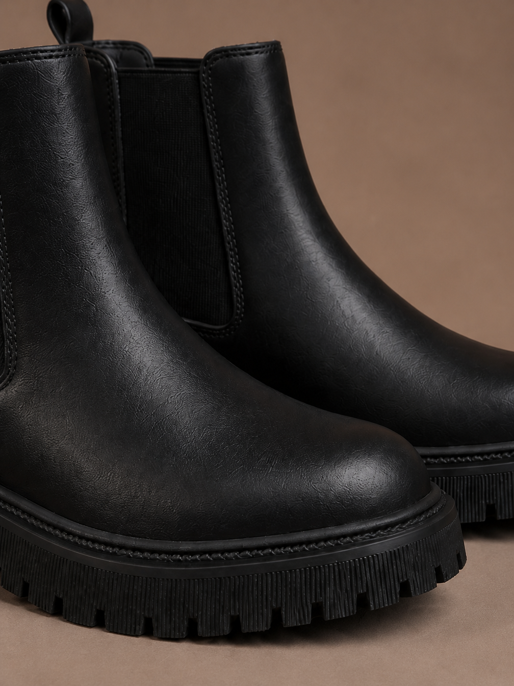 Women's Black Chelsea Boots with Lug Sole, Slip-On Ankle Boots - Black - Detail Close-Up [AI-OPT:3d85fec0-4e67-485c-8bfc-123a7036c606]