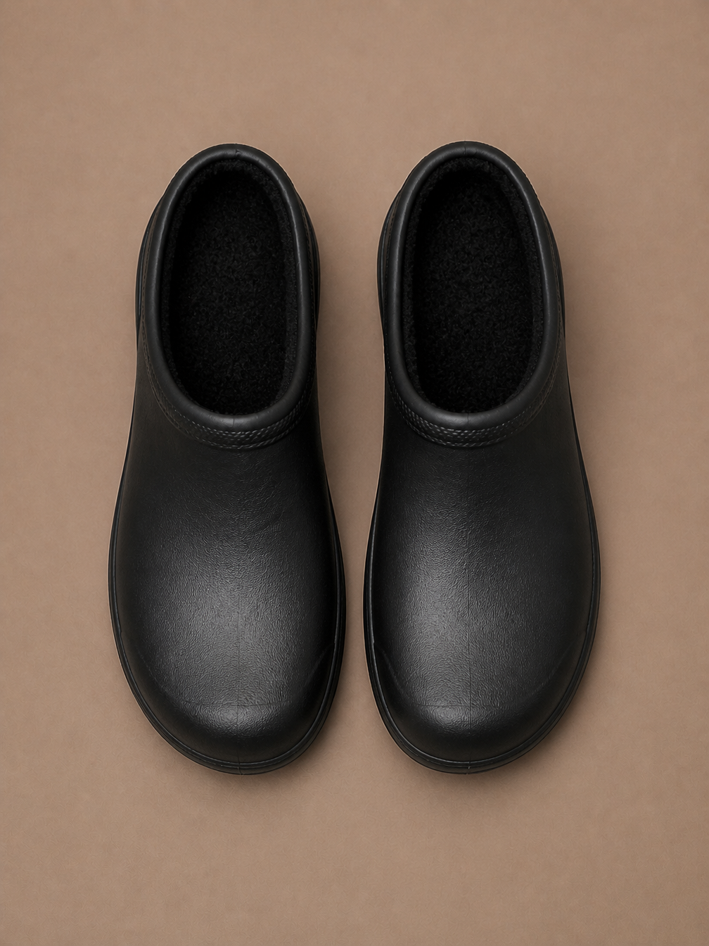 Women's Weatherproof Clogs with Wool Lining and Cushioned Sole for Autumn/Winter - Black - Top View [AI-OPT:742df82d-a843-4741-9efc-baa1e556dd4f]