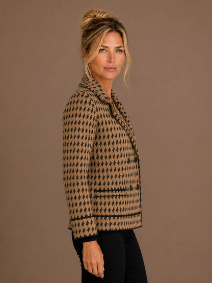 Cropped Houndstooth Knit Jacket with Double-Breasted Buttons - Camel - Side View [AI-OPT:280a8627-61f3-45b8-b046-e2429e2505aa]