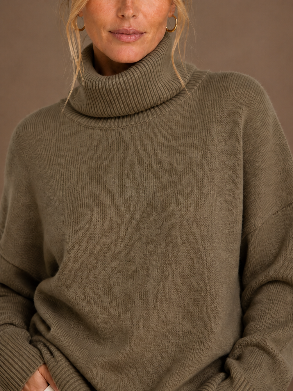 Women's Oversized Turtleneck Wool Jumper - Knitted High Neck Winter Sweater - Khaki - Detail Close-Up [AI-OPT:a23fff33-0f29-4b0c-af24-0a798699a9df]