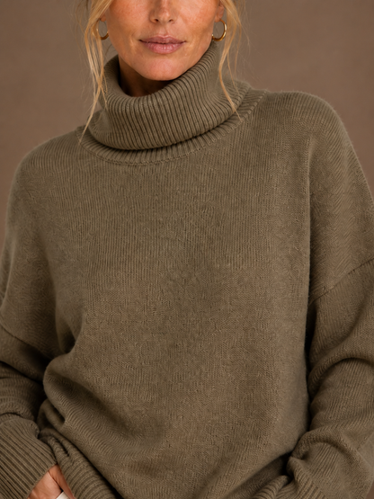 Women's Oversized Turtleneck Wool Jumper - Knitted High Neck Winter Sweater - Khaki - Detail Close-Up [AI-OPT:a23fff33-0f29-4b0c-af24-0a798699a9df]