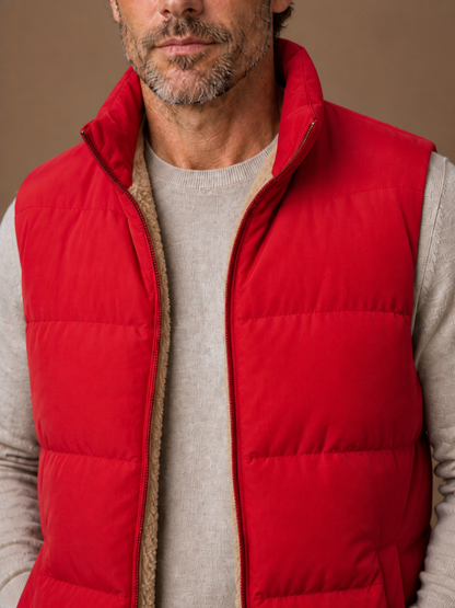 Men's Winter Gilet with Faux Fur Lining, Quilted Sleeveless Padded Waistcoat with Stand Collar - Red - Detail Close-Up [AI-OPT:0d00779d-3de7-4089-bf66-e9a8b7fd3bd7]