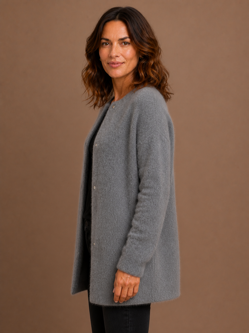 Women's Longline Open Front Cardigan in Brushed Knit with Dropped Shoulders - Szary - Side View [AI-OPT:fecb3b0e-fbe2-4c5e-ac91-2d9db9f3f0da]